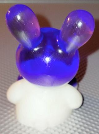 02 lapin blanc violet3