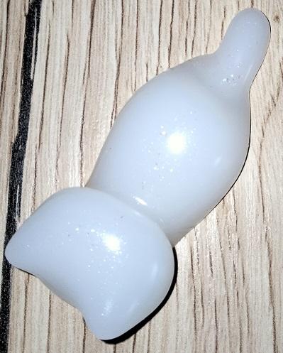 04 chat modele a blanc perle1