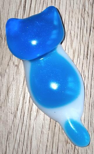 06 chat modele a bleu et blanc perle2