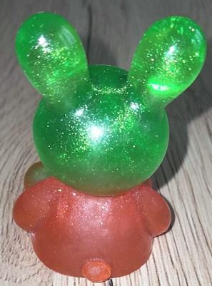 06 lapin vert perle et rouge2