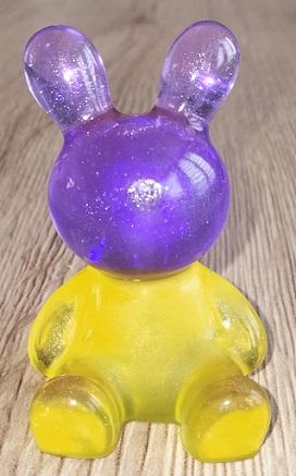 18 lapin violet jaune1